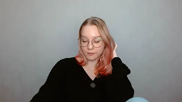 Snapshot of cindi_hot chatting on December 16, 12:06 pm cindi hot online show from December 16, 12:06 pm