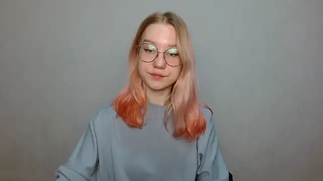 Snapshot of cindi_hot chatting on December 23, 10:10 am cindi hot online show from December 23, 10:10 am