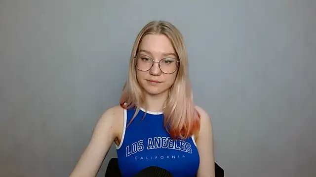 Snapshot of cindi_hot chatting on January 3, 12:41 pm cindi hot online show from January 3, 12:41 pm