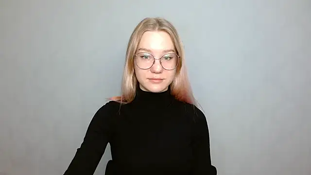 Snapshot of cindi_hot chatting on January 7, 9:07 am cindi hot online show from January 7, 9:07 am