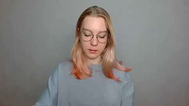 Snapshot of cindi_hot chatting on January 8, 7:55 am cindi hot online show from January 8, 7:55 am