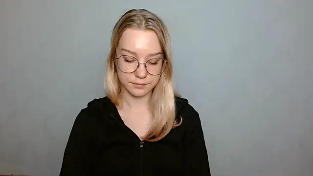 Snapshot of cindi_hot chatting on January 28, 1:05 pm cindi hot online show from January 28, 1:05 pm