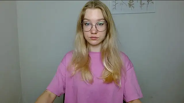 Snapshot of cindi_hot chatting on September 19, 10:27 am cindi hot online show from September 19, 10:27 am