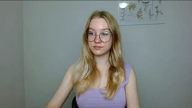 Snapshot of cindi_hot chatting on September 24, 9:12 am cindi hot online show from September 24, 9:12 am