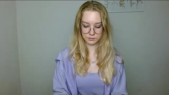 Snapshot of cindi_hot chatting on October 10, 12:59 pm cindi hot online show from October 10, 12:59 pm