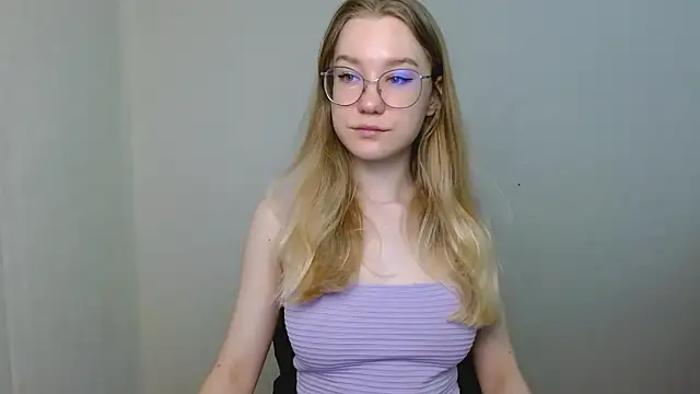 cindi hot online show from February 23, 9:28 am