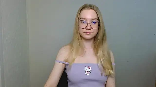 cindi hot online show from March 4, 1:39 pm