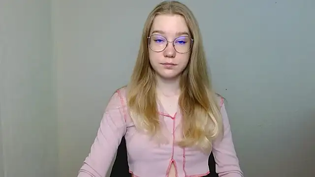 cindi hot online show from March 28, 7:52 am