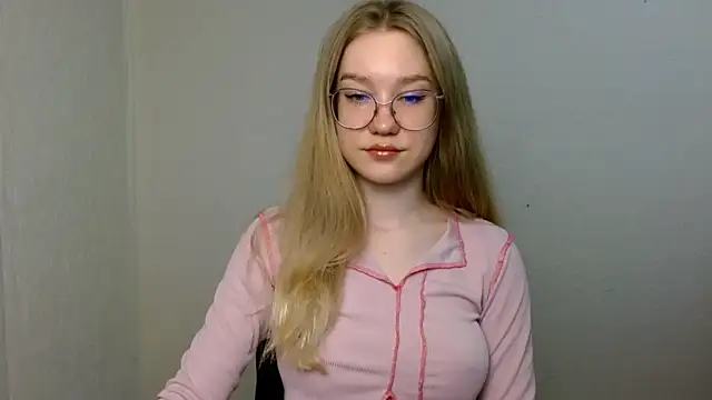 cindi hot online show from June 17, 9:56 am