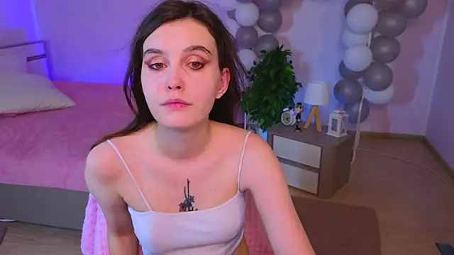 Snapshot of SusieMorris chatting on January 28, 8:14 am SusieMorris online show from January 28, 8:14 am