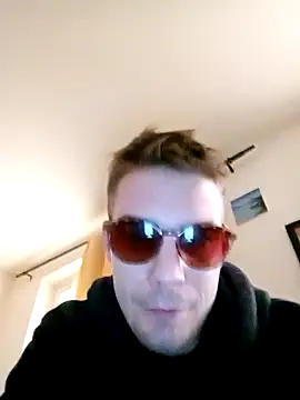 Snapshot of KidoXVII chatting on February 9, 2:07 pm KidoXVII online show from February 9, 2:07 pm