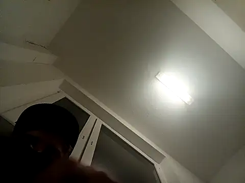 Snapshot of KidoXVII chatting on October 17, 12:01 am KidoXVII online show from October 17, 12:01 am