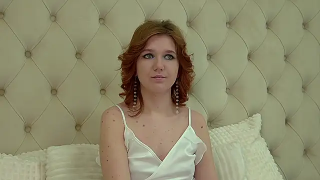 LessySmith online show from February 23, 4:46 pm