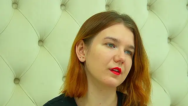 LessySmith online show from November 9, 4:16 pm