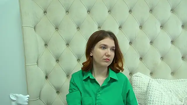 LessySmith online show from April 19, 4:06 pm