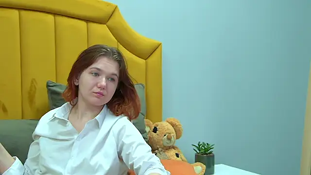 LessySmith online show from April 25, 4:26 am