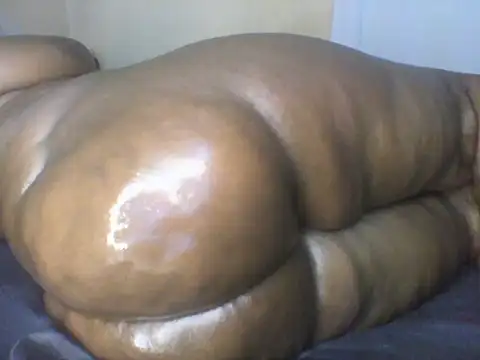 Snapshot of Gorgeous_ass20 chatting on April 21, 1:42 am Gorgeous ass20 online show from April 21, 1:42 am