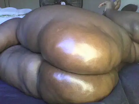 Snapshot of Gorgeous_ass20 chatting on April 27, 2:37 pm Gorgeous ass20 online show from April 27, 2:37 pm