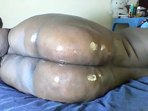 Snapshot of Gorgeous_ass20 chatting on May 17, 12:08 am Gorgeous ass20 online show from May 17, 12:08 am
