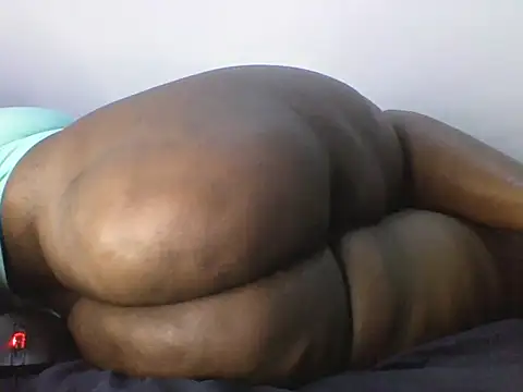 Snapshot of Gorgeous_ass20 chatting on July 1, 12:01 am Gorgeous ass20 online show from July 1, 12:01 am