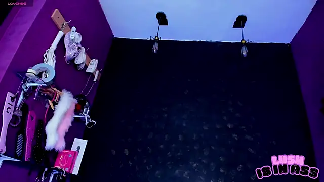 Alexa Slave online show from April 14, 7:31 pm