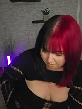Snapshot of -BonnieBlack- chatting on June 19, 9:18 pm -BonnieBlack- online show from June 19, 9:18 pm