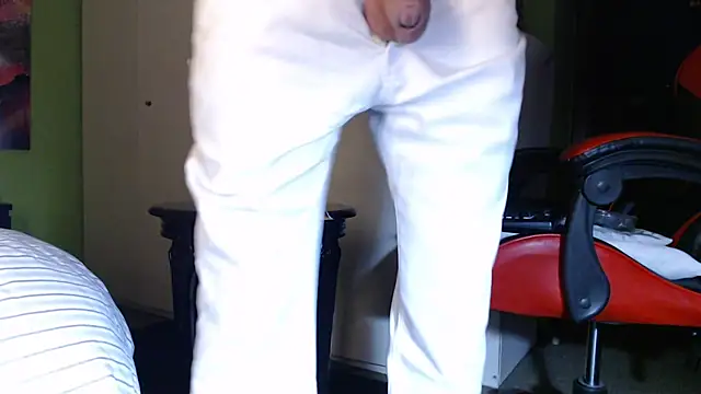 Snapshot of MASTERMONEY chatting on December 4, 2:31 am MASTERMONEY online show from December 4, 2:31 am