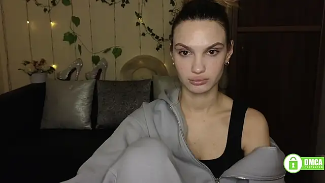 Aminakisuliawolf online show from March 6, 1:18 pm