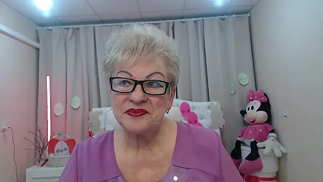 KayleSmoll online show from April 7, 7:03 pm