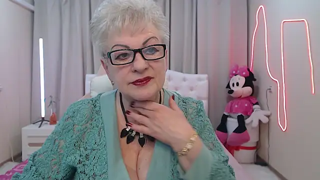 KayleSmoll online show from May 13, 6:38 pm