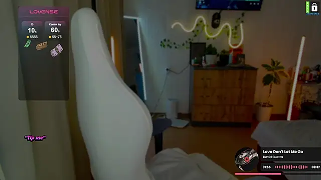 Snapshot of -LinaLove- chatting on July 24, 8:51 pm -LinaLove- online show from July 24, 8:51 pm