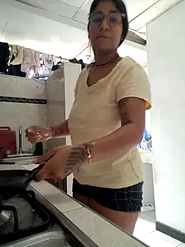 Sofythom1 online show from June 21, 5:15 pm