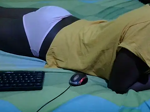 Snapshot of QUEEN-LIZ chatting on October 23, 3:28 am QUEEN-LIZ online show from October 23, 3:28 am