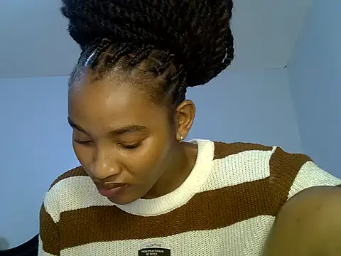 Snapshot of cute-alexis chatting on June 8, 8:37 am cute-alexis online show from June 8, 8:37 am