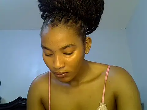 Snapshot of cute-alexis chatting on June 16, 8:28 am cute-alexis online show from June 16, 8:28 am