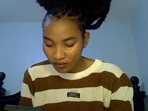 Snapshot of cute-alexis chatting on June 22, 10:01 am cute-alexis online show from June 22, 10:01 am