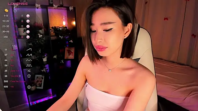 sensualily online show from February 6, 3:59 pm