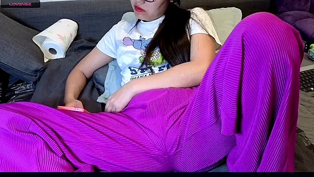 Snapshot of Meo789 chatting on May 1, 6:34 pm Meo789 online show from May 1, 6:34 pm