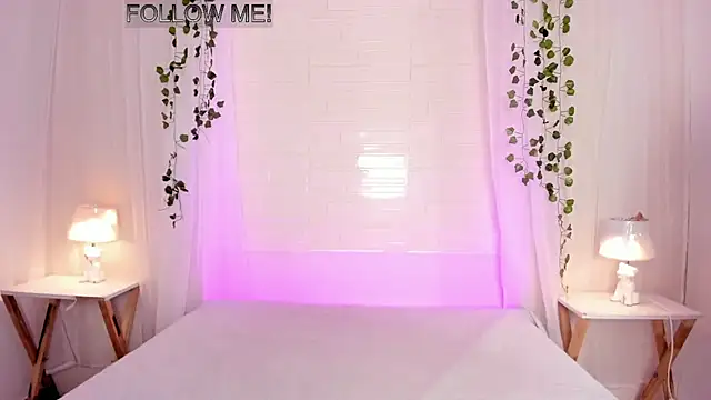 Snapshot of KendallRosse1 chatting on July 19, 12:42 pm KendallRosse1 online show from July 19, 12:42 pm