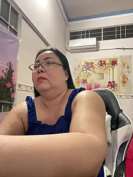 Snapshot of NDith chatting on May 29, 2:48 pm NDith online show from May 29, 2:48 pm