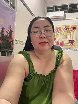 Snapshot of NDith chatting on May 31, 4:03 pm NDith online show from May 31, 4:03 pm