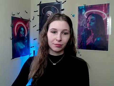 StrangerGi online show from February 6, 7:12 am