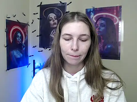 StrangerGi online show from February 15, 7:05 am