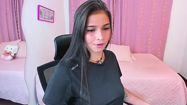 Snapshot of Abby_Parker1 chatting on July 29, 11:47 pm Abby Parker1 online show from July 29, 11:47 pm
