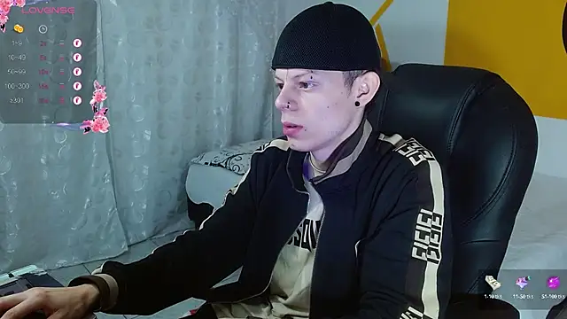 Snapshot of Matthew_Boy_ chatting on January 20, 5:04 am Matthew Boy  online show from January 20, 5:04 am