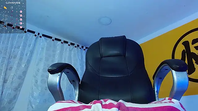 Snapshot of Matthew_Boy_ chatting on February 9, 4:07 pm Matthew Boy  online show from February 9, 4:07 pm