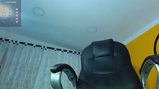 Snapshot of Matthew_Boy_ chatting on February 15, 8:01 pm Matthew Boy  online show from February 15, 8:01 pm