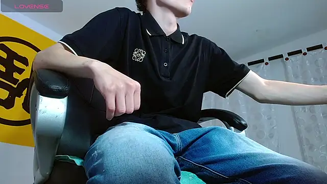 Snapshot of Matthew_Boy_ chatting on February 23, 4:28 am Matthew Boy  online show from February 23, 4:28 am