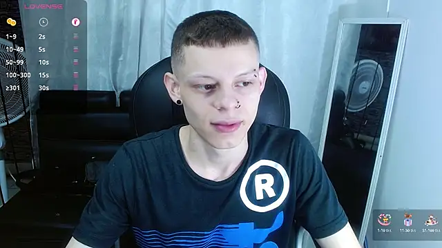 Snapshot of Matthew_Boy_ chatting on March 14, 10:27 pm Matthew Boy  online show from March 14, 10:27 pm