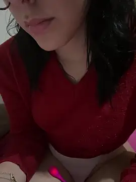 Snapshot of EvelisePetrovich chatting on June 27, 11:10 pm EvelisePetrovich online show from June 27, 11:10 pm
